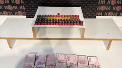  Iğdır'da kuyumculara sahte altın sattıkları belirlenen 3 şüpheli gözaltına alındı.