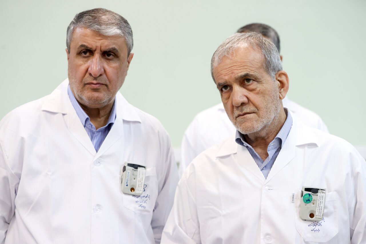  İran Cumhurbaşkanı Mesud Pezeşkiyan, ABD'nin hedef aldığı nükleer tesisleri yeniden