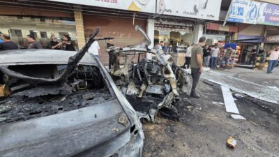 İsrail ordusunun Lübnan'ın güneyindeki Nebatiye vilayetinde bir araca insansız hava