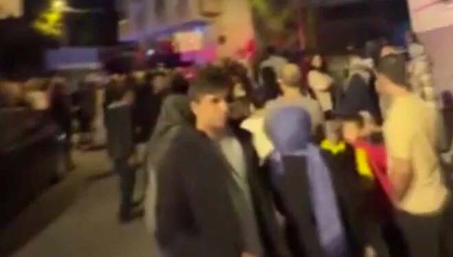 İstanbul Bağcılar'da bir dairede piknik tüpünün patlaması sonucu çıkan yangında