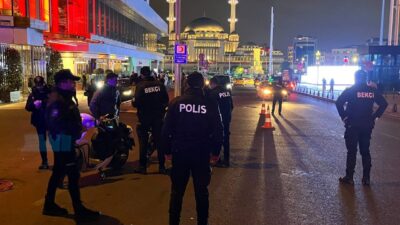 İstanbul genelinde asayişin sağlanması amacıyla polis ekipleri tarafından "huzur" uygulaması