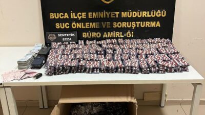 İzmir'in Buca ilçesinde düzenlenen uyuşturucu operasyonunda gözaltına alınan 10 zanlıdan