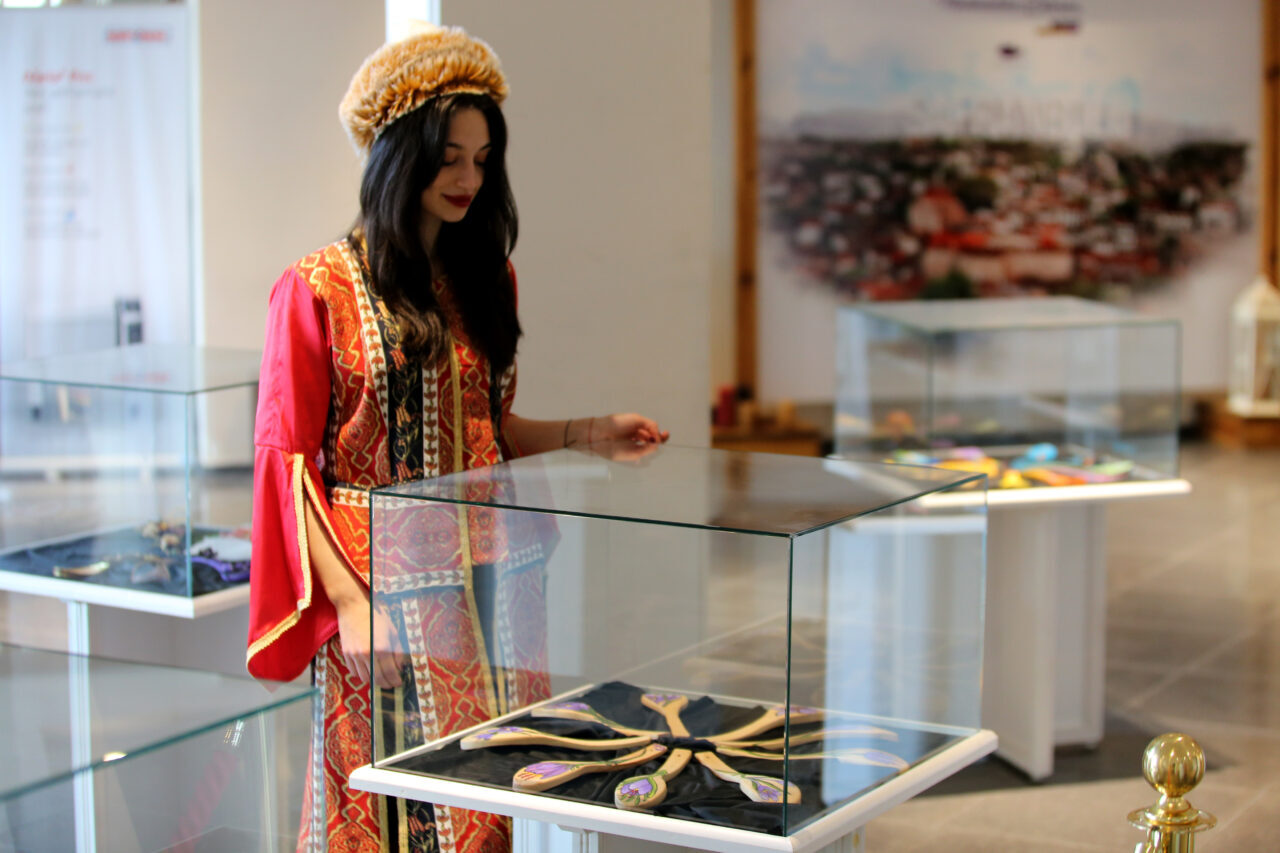 Karabük Üniversitesinin ev sahipliğinde düzenlenen "Kaşık Sempozyumu 2025-Kaşığın İzinde: Kültür,