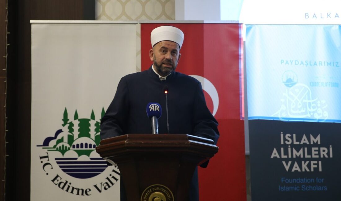  Karadağ İslam Birliği Başkanı Rıfat Feyziç, Karadağ'ın Türk vatandaşlarına vizesiz