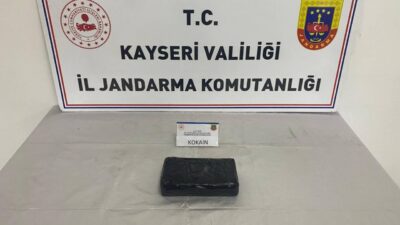 Kayseri'de düzenlenen operasyonda 1 kilo 200 gram kokain ele geçirildi,