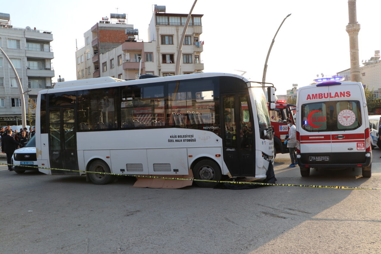  Kilis'te halk otobüsünün çarptığı kadın öldü.