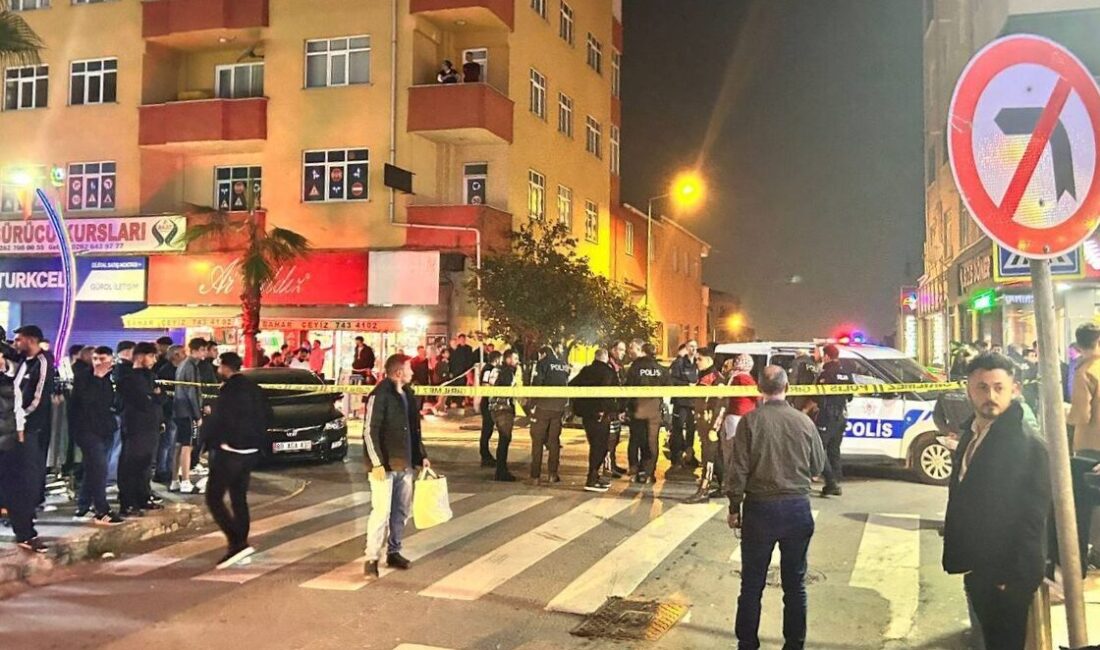 Son dakika: Kocaeli'nin Çayırova ilçesinde çıkan silahlı kavgada bir kişi