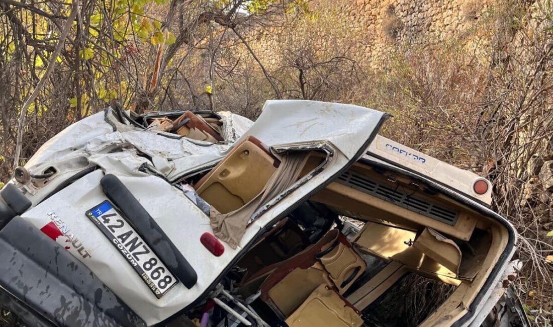 Konya'nın Hadim ilçesinde öğrenci servisinin devrilmesi sonucu 13 öğrenci ve