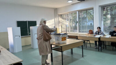 Balkan ülkesi Kuzey Makedonya'da yerel seçimin ilk turunda gerekli yüzde