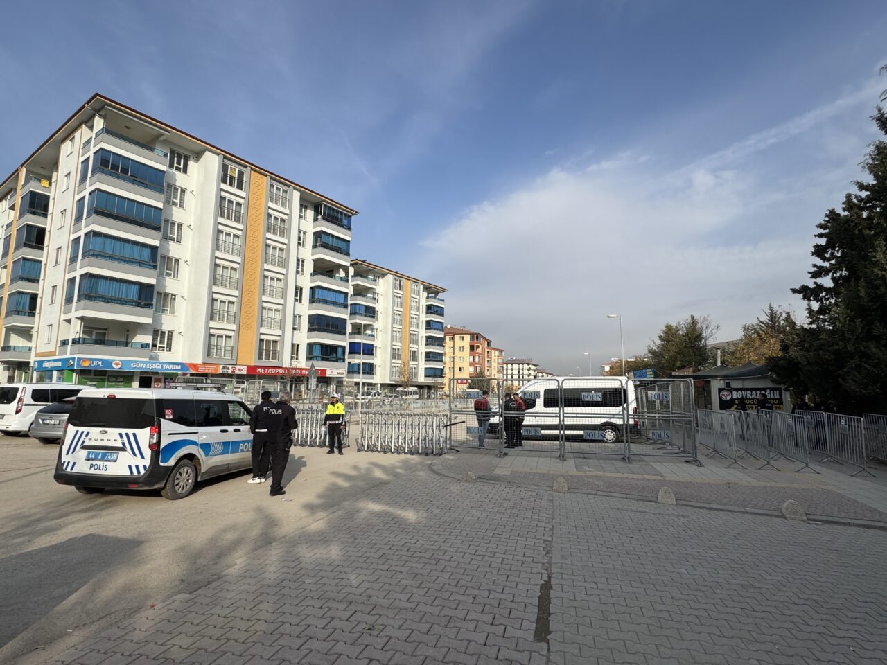  Malatya'da, suç işlemek amacıyla örgüt kurarak çeşitli suçlara karıştıkları iddiasıyla