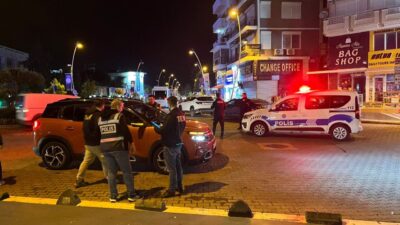 Muğla'nın Marmaris ilçesinde, polis ekiplerince huzur ve güven uygulaması gerçekleştirildi.