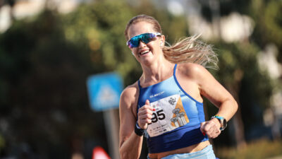 Mersin'in Mezitli ilçesinde düzenlenen 10 kilometrelik Soli Koşu'nda erkeklerde Muhammed