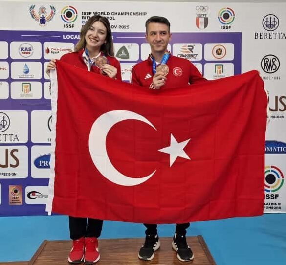 Dünya Havalı ve Ateşli Silahlar Şampiyonası'na katılan milli atıcılar Damla