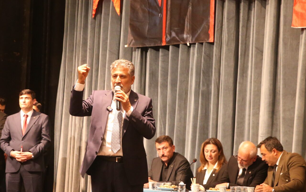  Milli Yol Partisi Genel Başkanı Remzi Çayır, partisinin 2. Olağan