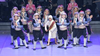 Türkiye Halk Oyunları Federasyonu Başkanlığı tarafından hazırlanan "Hazine Masal" gösterisi,