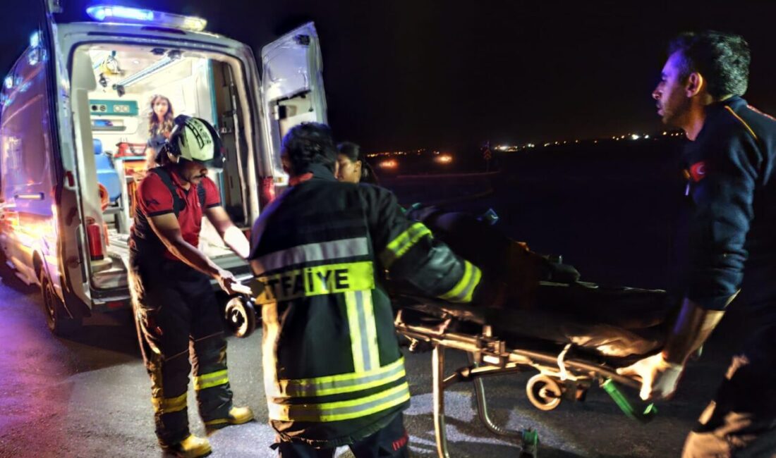 Osmaniye'nin Kadirli ilçesinde iki otomobilin çarpışması sonucu 1'i çocuk 4