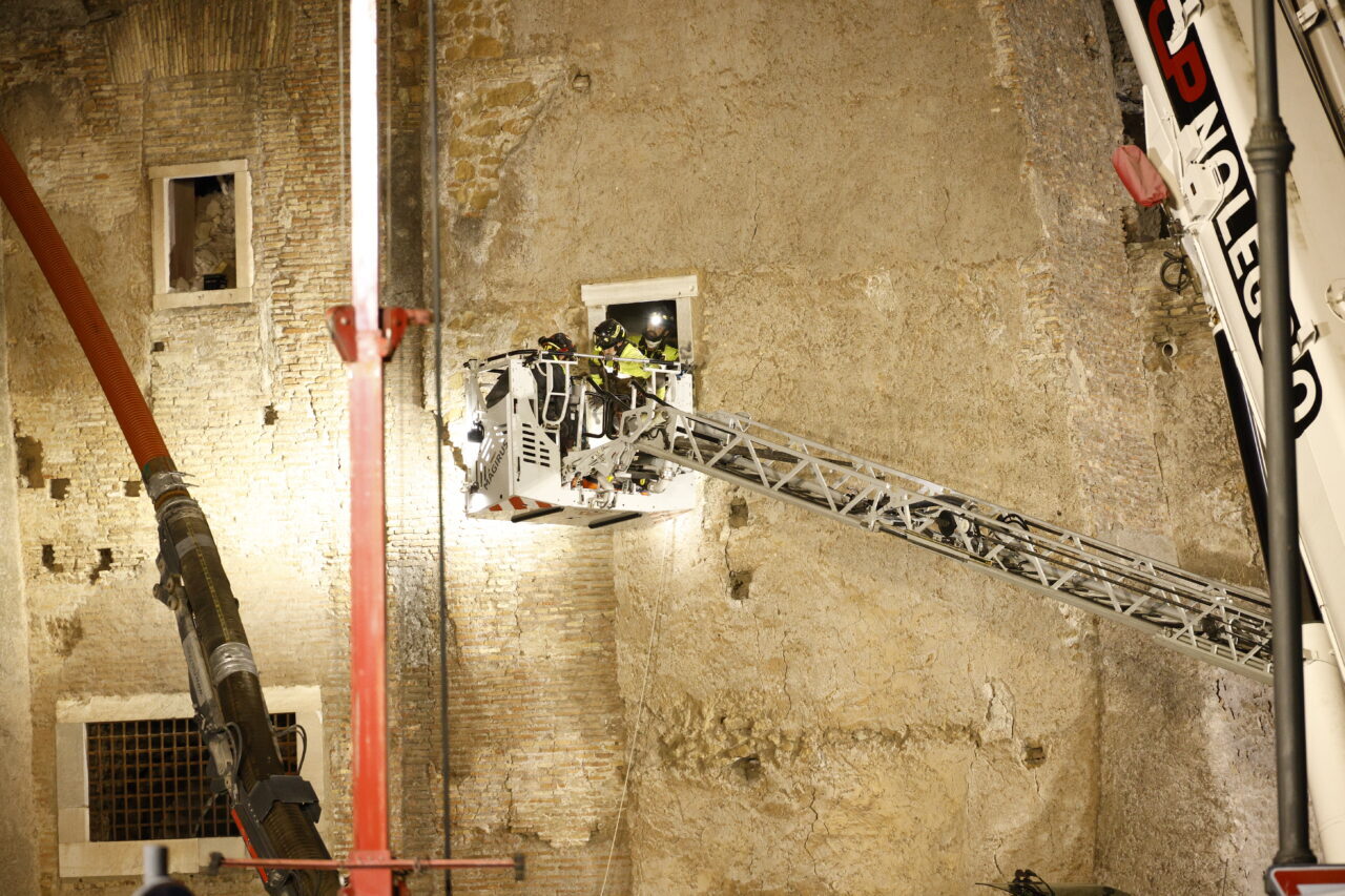 İtalya'nın başkenti Roma'da Orta Çağ'dan kalma "Torre dei Conti" kulesinde