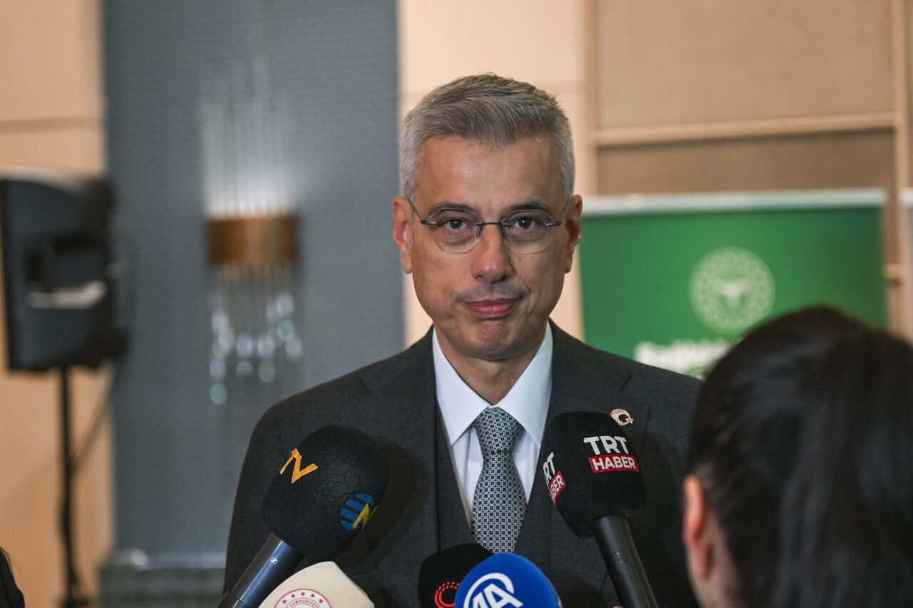 Sağlık Bakanı Kemal Memişoğlu, "Türkiye'nin sağlıklı yol haritasını çizeceğiz ve