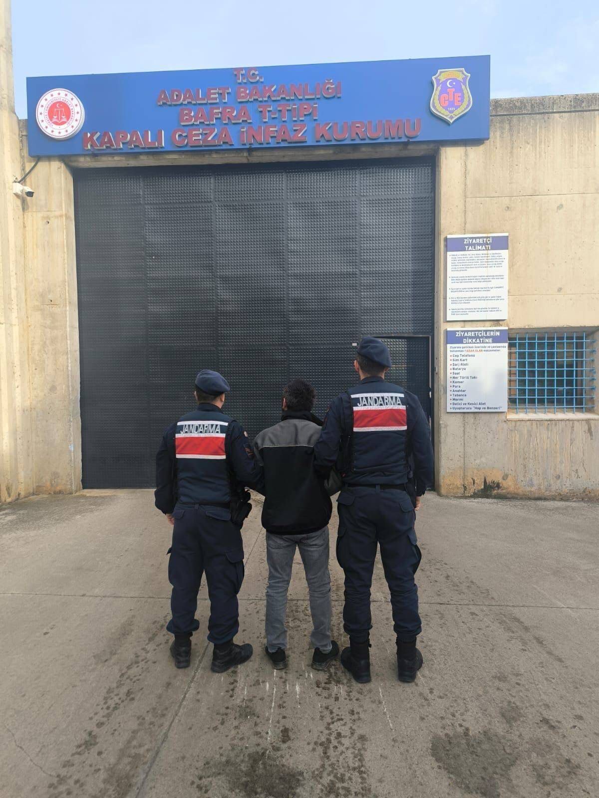  Samsun'un Bafra ilçesinde, jandarma ekipleri, hakkında 10 yıl 5 ay