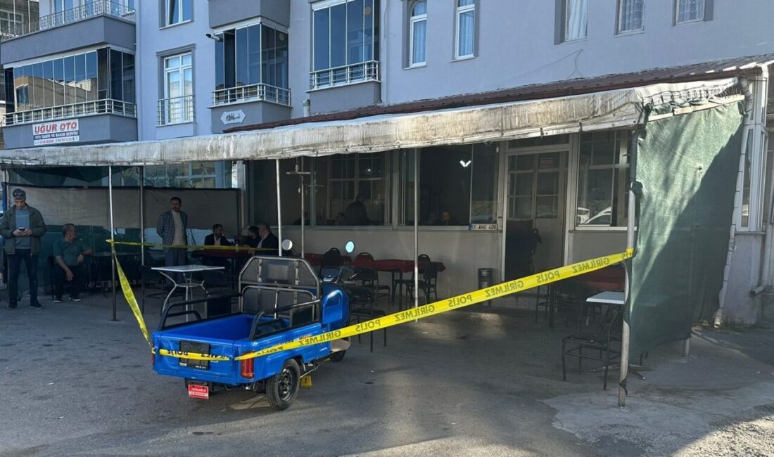 Samsun'un Bafra ilçesinde silahlı saldırı sonucu 2 kişi yaralandı.