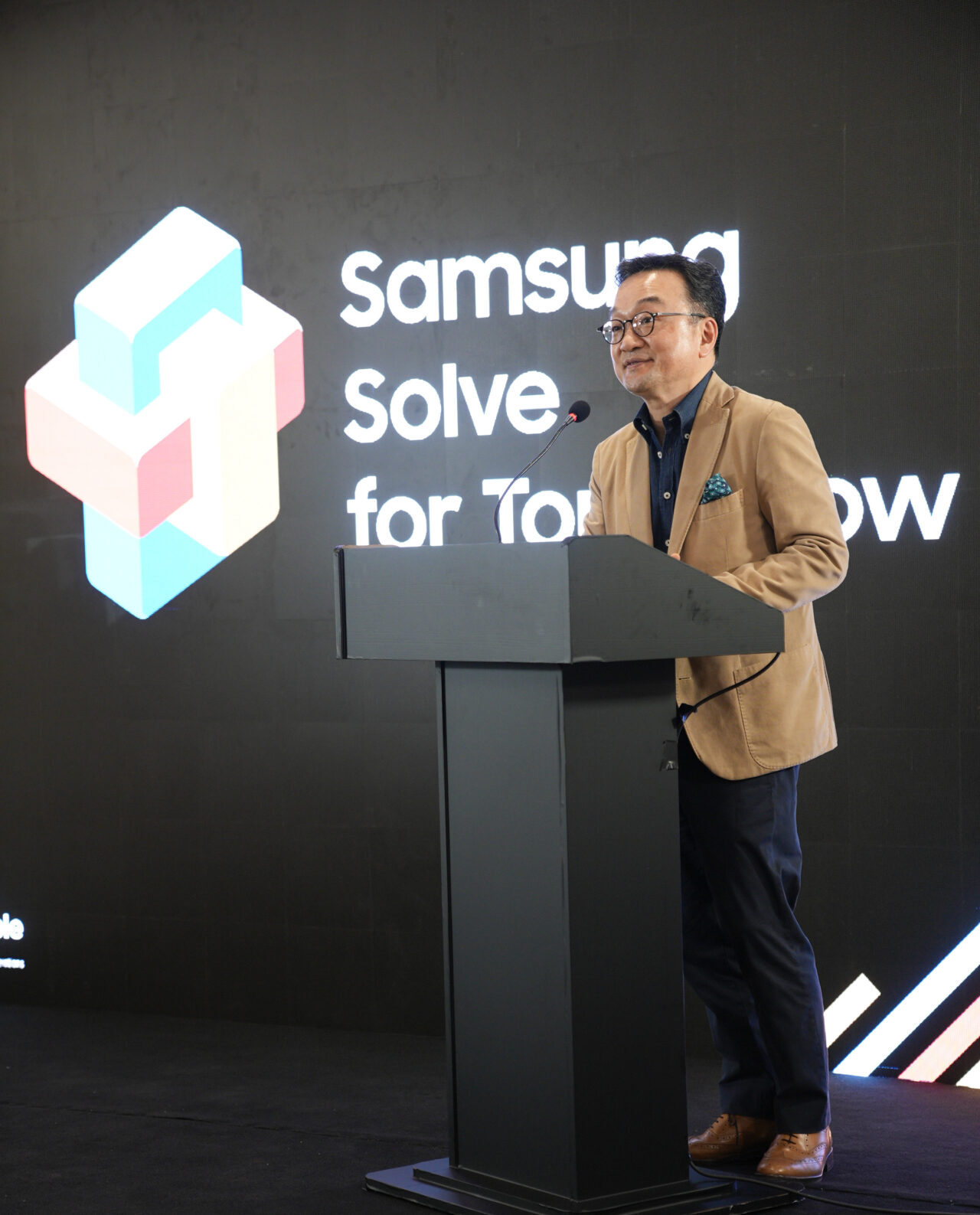 Samsung'un Habitat Derneği işbirliğiyle 2021'den bu yana Türkiye'de yürüttüğü, gençleri