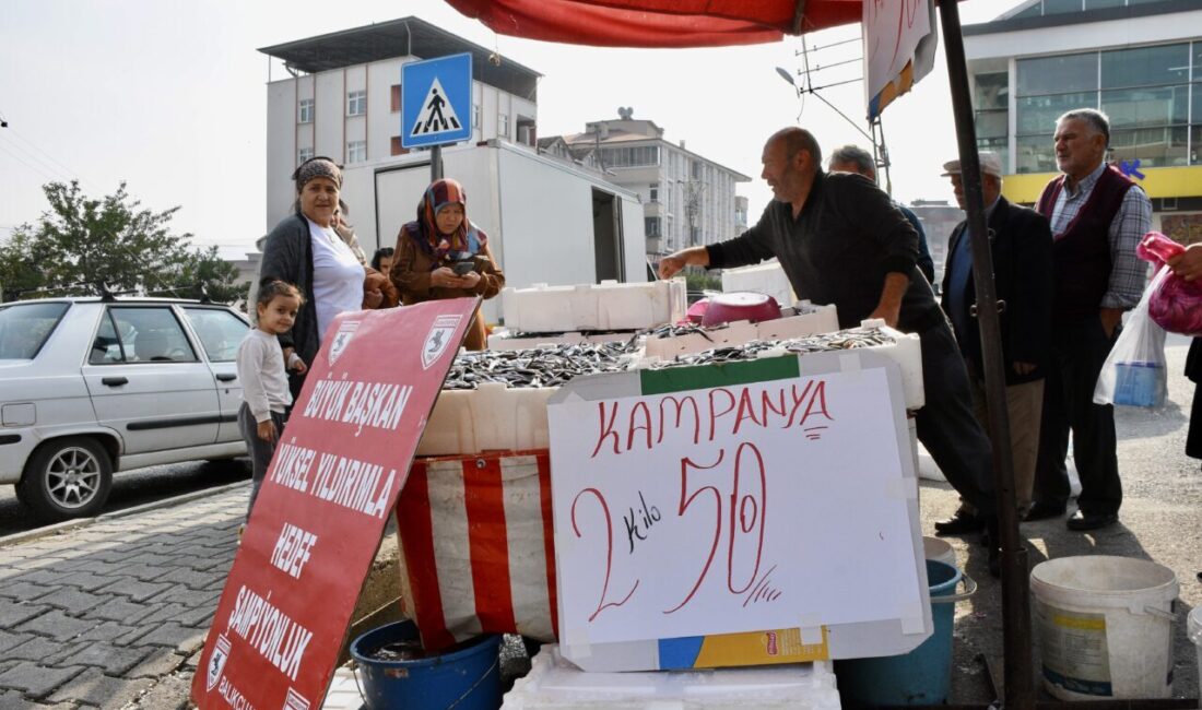  Samsun'da balıkçılık yapan fanatik Samsunspor taraftarı 42 yaşındaki Habil Yurtseven,