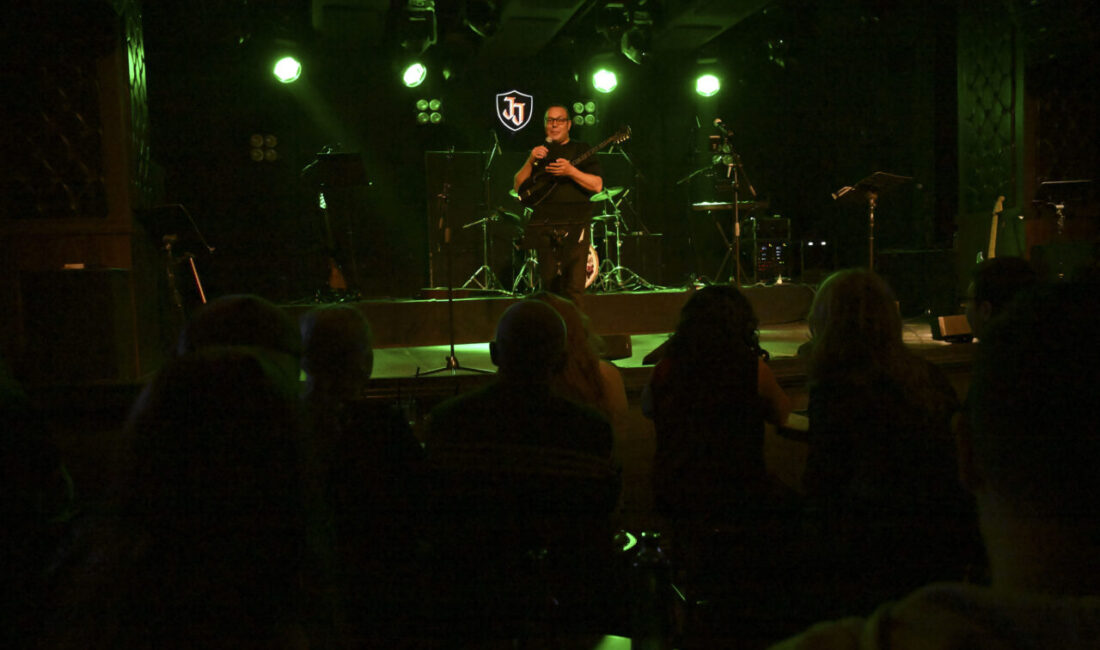 Sanatçılar, Ayda1Detoks grubu ile Organ Bağışı Haftası kapsamında konser verdi.