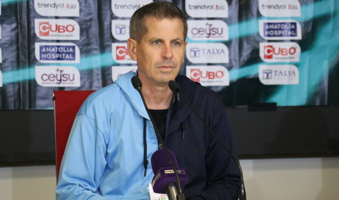 Trendyol 1. Lig'in 12. haftasında Sivas 4 Eylül Stadyumu'nda oynanan