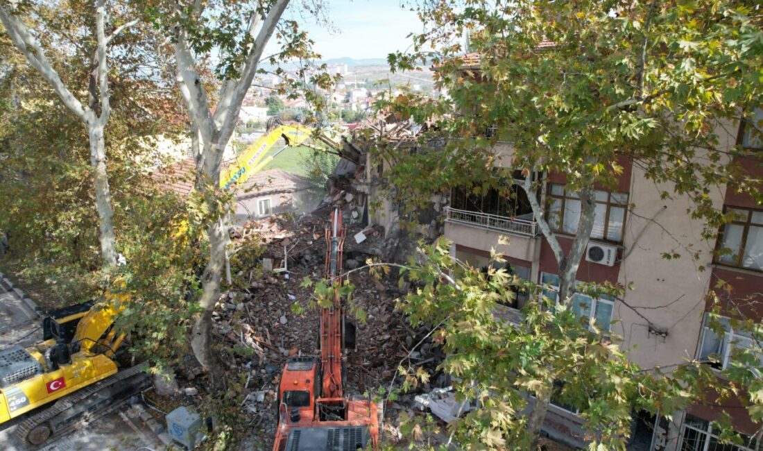  Balıkesir'in Sındırgı ilçesinde 27 Ekim'de meydana gelen 6,1 büyüklüğündeki depremin