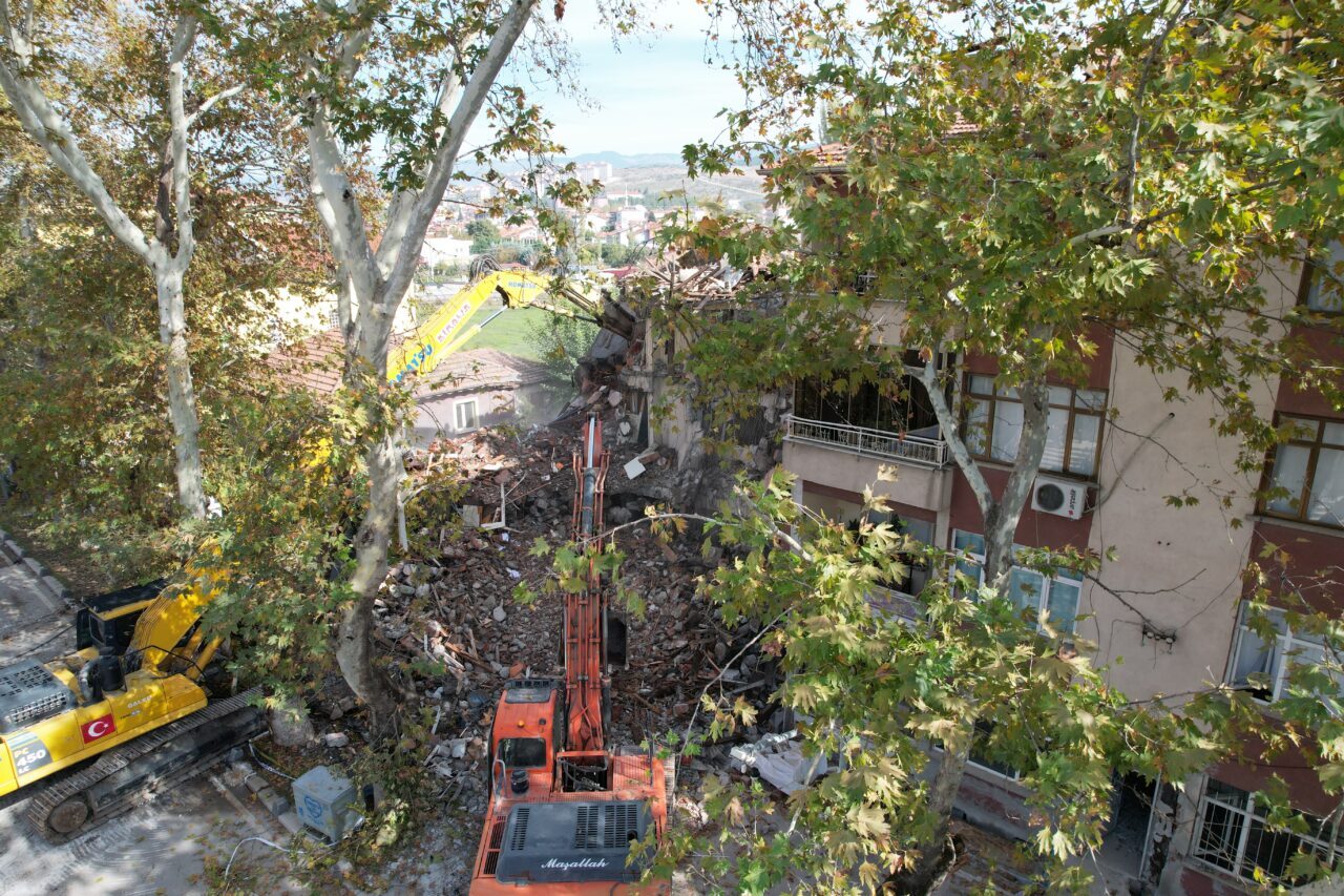  Balıkesir'in Sındırgı ilçesinde 27 Ekim'de meydana gelen 6,1 büyüklüğündeki depremin