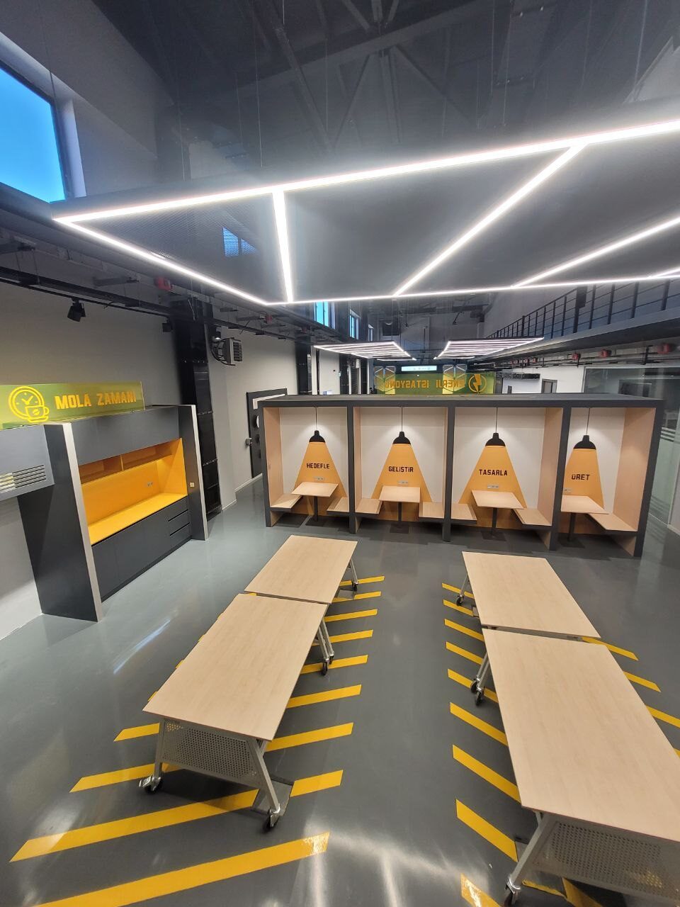 Sanayi ve Teknoloji Bakanı Mehmet Fatih Kacır, Şırnak ve Hakkari'ye