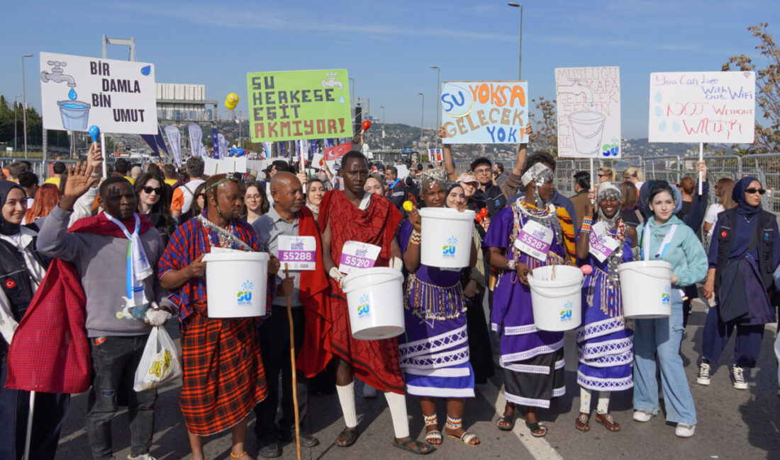 Tanzanya'dan gelen Masai kabilesi üyeleri yaşadıkları bölgelerdeki su sorununa dikkati