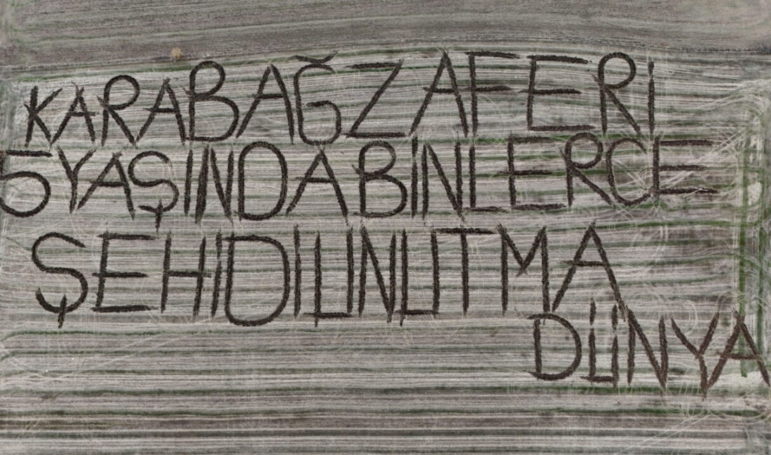 Kırklarelili çiftçi, Karabağ Zaferi'nin 5'inci yıl dönümü dolayısıyla tarlasındaki toprağa