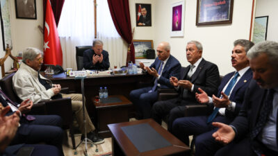 TBMM Başkanı Numan Kurtulmuş, eski TBMM Başkanı ve Cumhurbaşkanlığı Yüksek