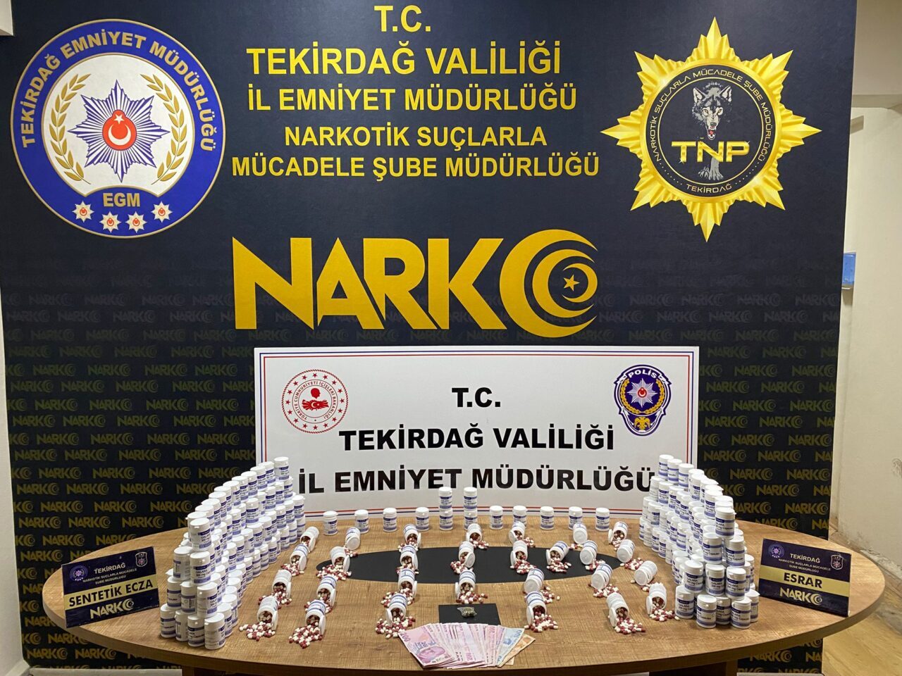 Tekirdağ'da yaaklı madde operasyonunda gözaltına alınan 11 şüpheli tutuklandı.