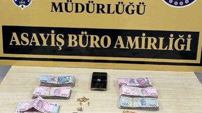 Tokat'ın Niksar ilçesinde telefonla dolandırıcılık yaptıkları iddiası ile 2 kişi
