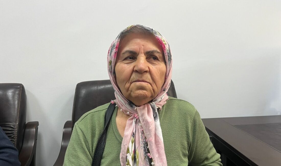 Tokat'ın Niksar ilçesinde yaşayan 70 yaşındaki Nazmiye Demirel, telefonla dolandırılmaktan