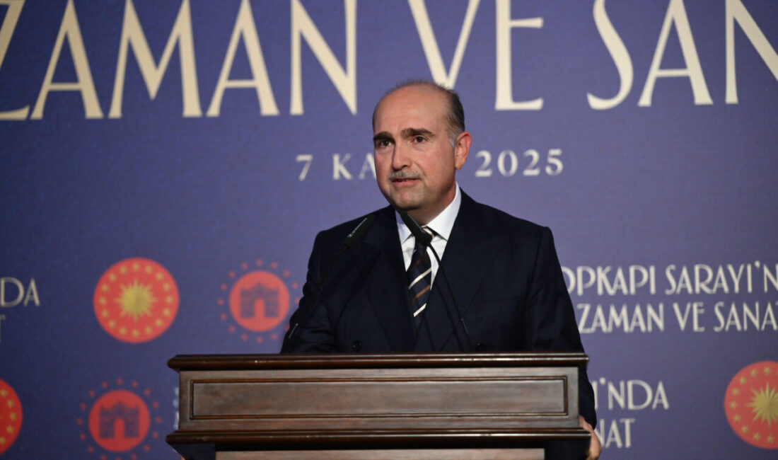 Milli Saraylar Başkanlığı, dünyanın sayılı saat koleksiyonları arasında gösterilen nadide