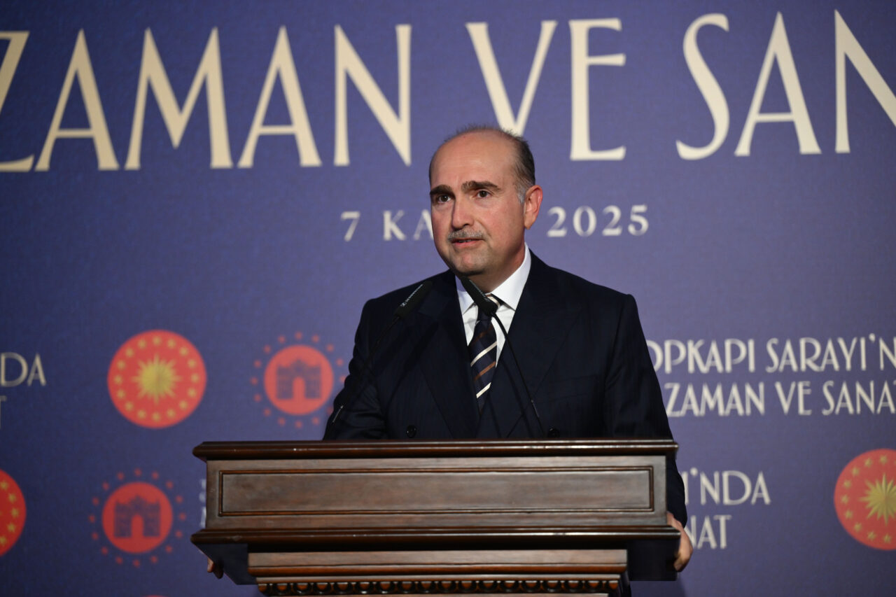 Milli Saraylar Başkanlığı, dünyanın sayılı saat koleksiyonları arasında gösterilen nadide