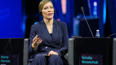 İstanbul'da düzenlenen TRT World Forum 2025'te savaş bölgelerinde gazetecilik ele