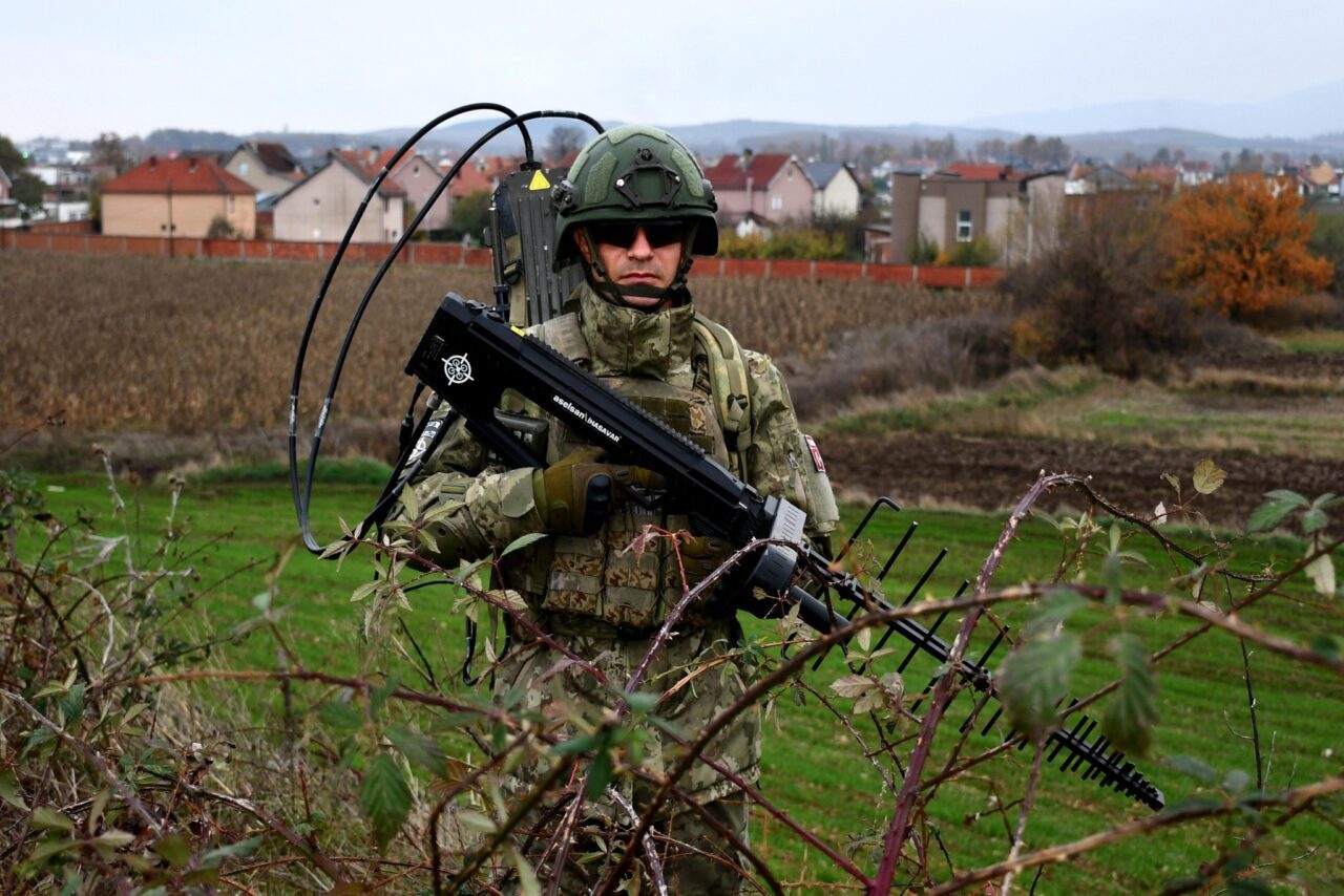 NATO'nun Kosova'daki Barış Gücü (KFOR) bünyesinde görevli Türk askerinin, Kosova