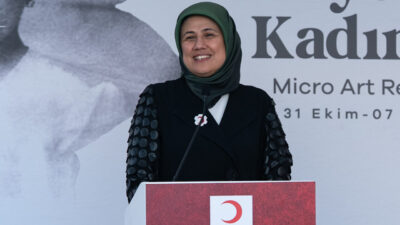 Türk Kızılay, Cumhuriyet tarihinde iz bırakan 44 kadının minyatür portrelerini