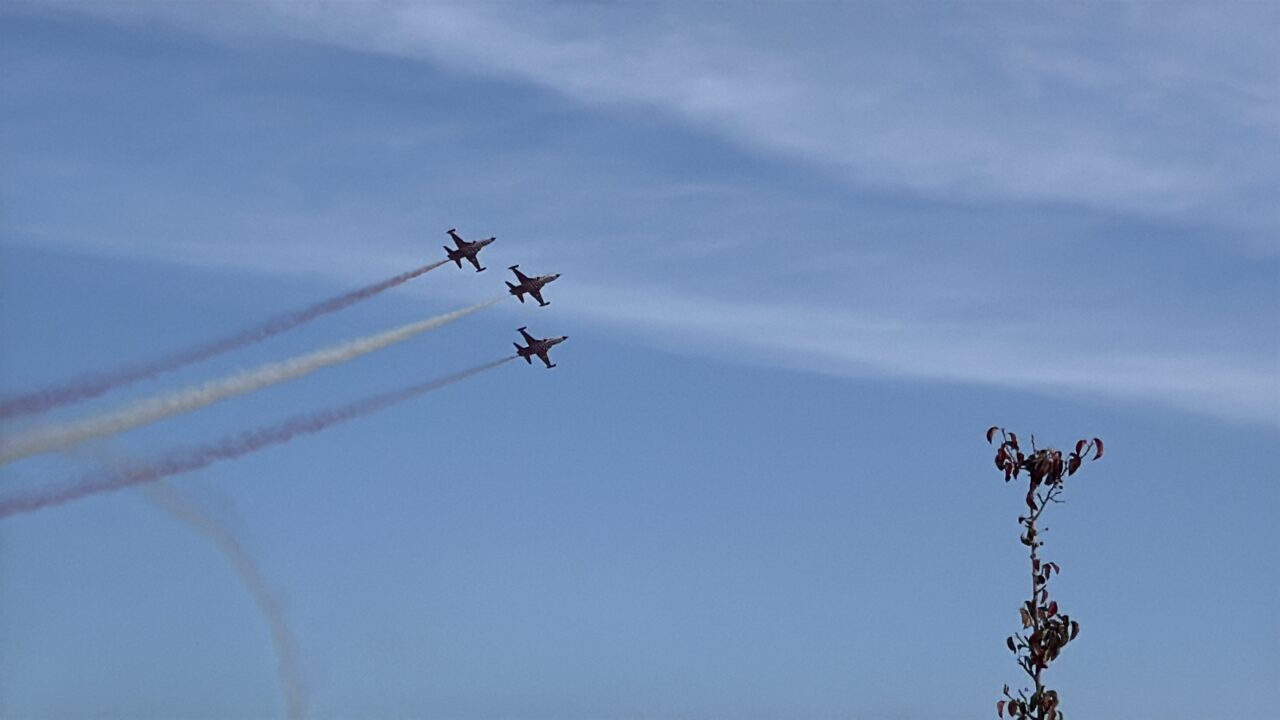  Türk Hava Kuvvetlerinin akrobasi timi Türk Yıldızları, Tekirdağ semalarında gösteri