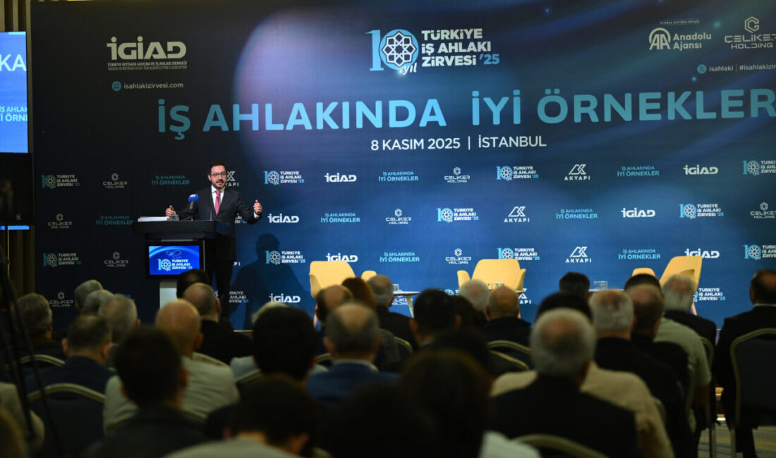 İstanbul'da Türkiye İktisadi Girişim ve İş Ahlakı Derneği (İGİAD) tarafından
