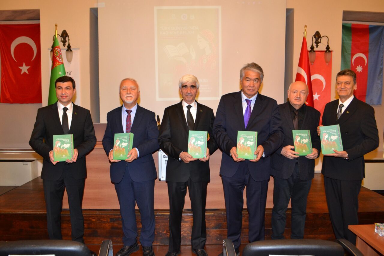  Türkmenistanlı halk şairi Gozel Shagulyeva'nın "Türk Dünyasında Kadın ve Kelam"