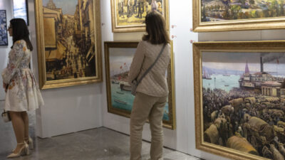 Türk Dünyası'nın farklı bölgelerinden 16 usta ressamın 130 tablosundan oluşan,