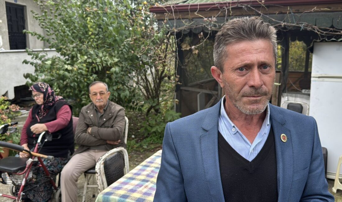  Zonguldak'ın Çaycuma ilçesinde emekli polis memurunun kahvehaneye silahla ateş açması