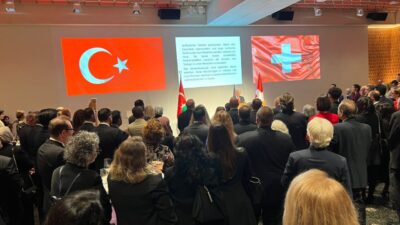 Türkiye Cumhuriyeti'nin kuruluşunun 102. yıl dönümü İsviçre'nin Zürih kentinde törenle