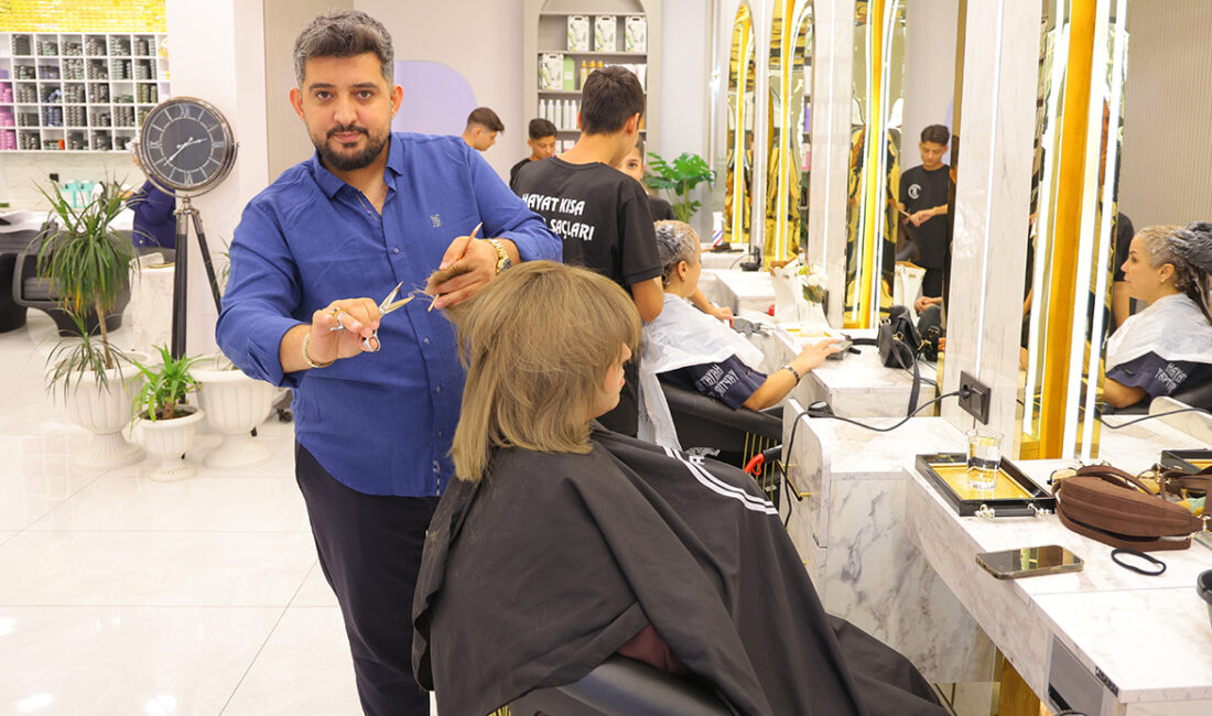 Kahramanmaraş’ta 6 Şubat depremlerinden bir gün önce salonuna gelen müşterilerini