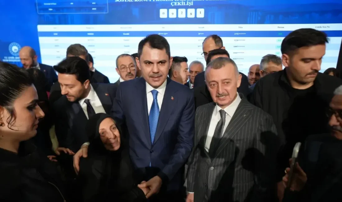 Çevre, Şehircilik ve İklim Değişikliği Bakanı Murat Kurum, deprem bölgesinde